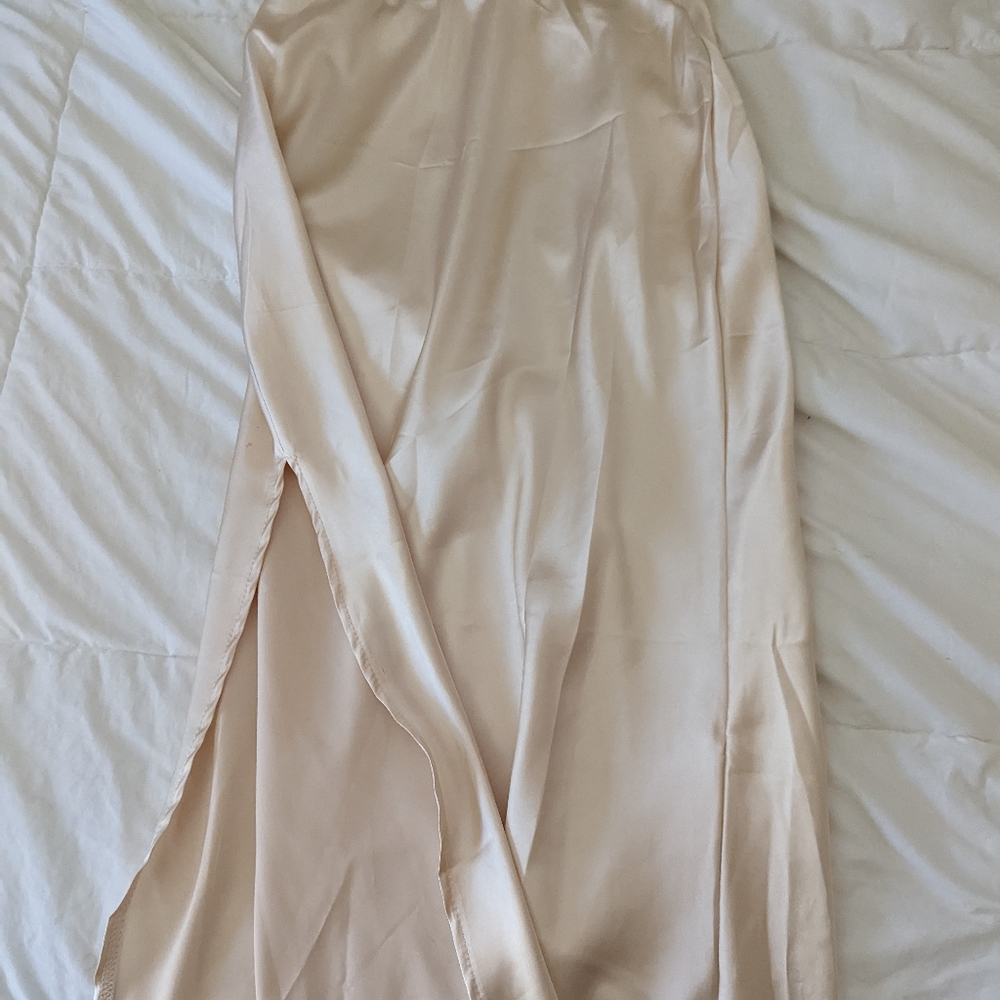 SATIN MIDI SKIRT